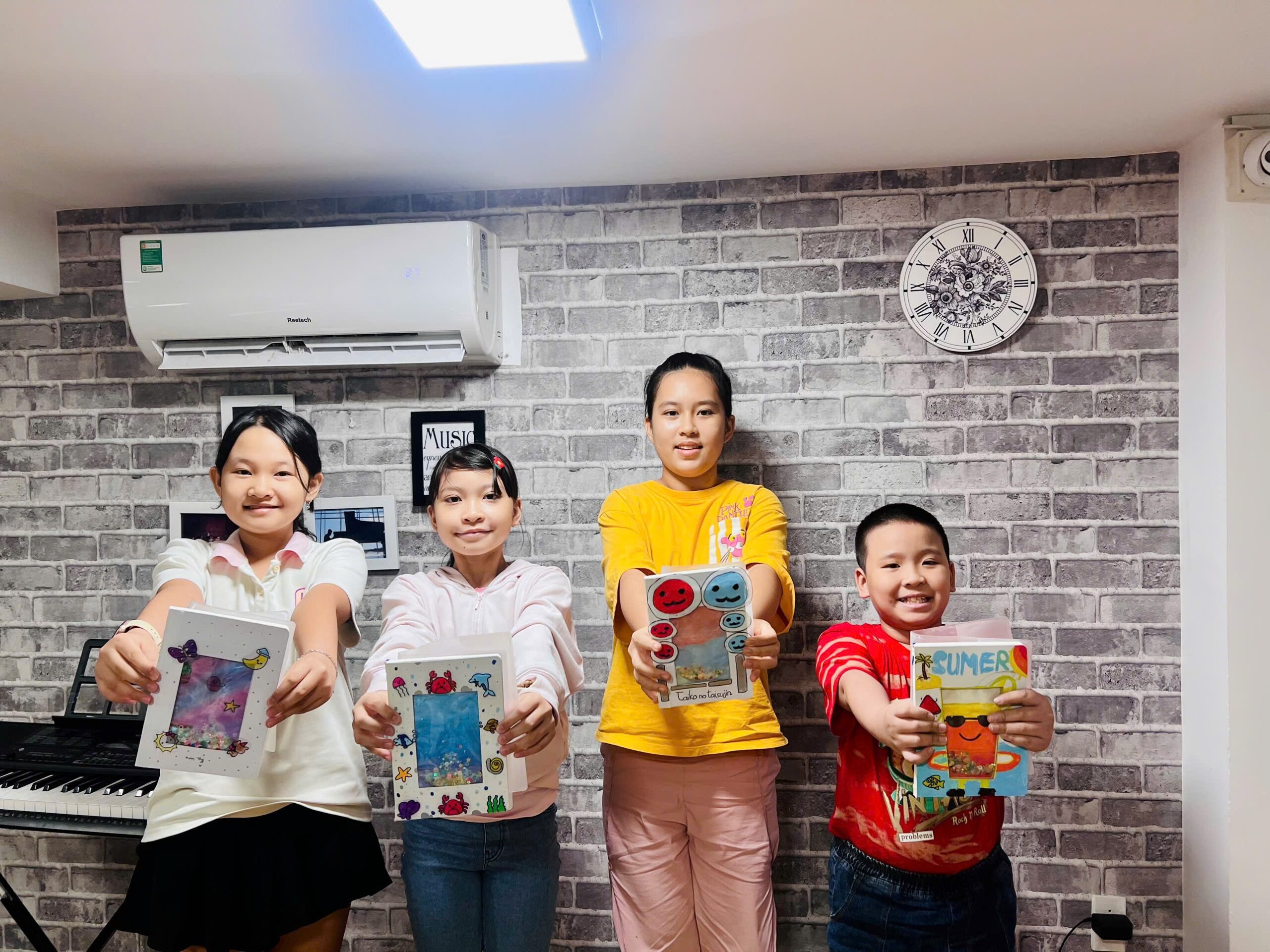 🎒 Tự tay tạo nên thế giới của riêng mình ✨✂️🎨
