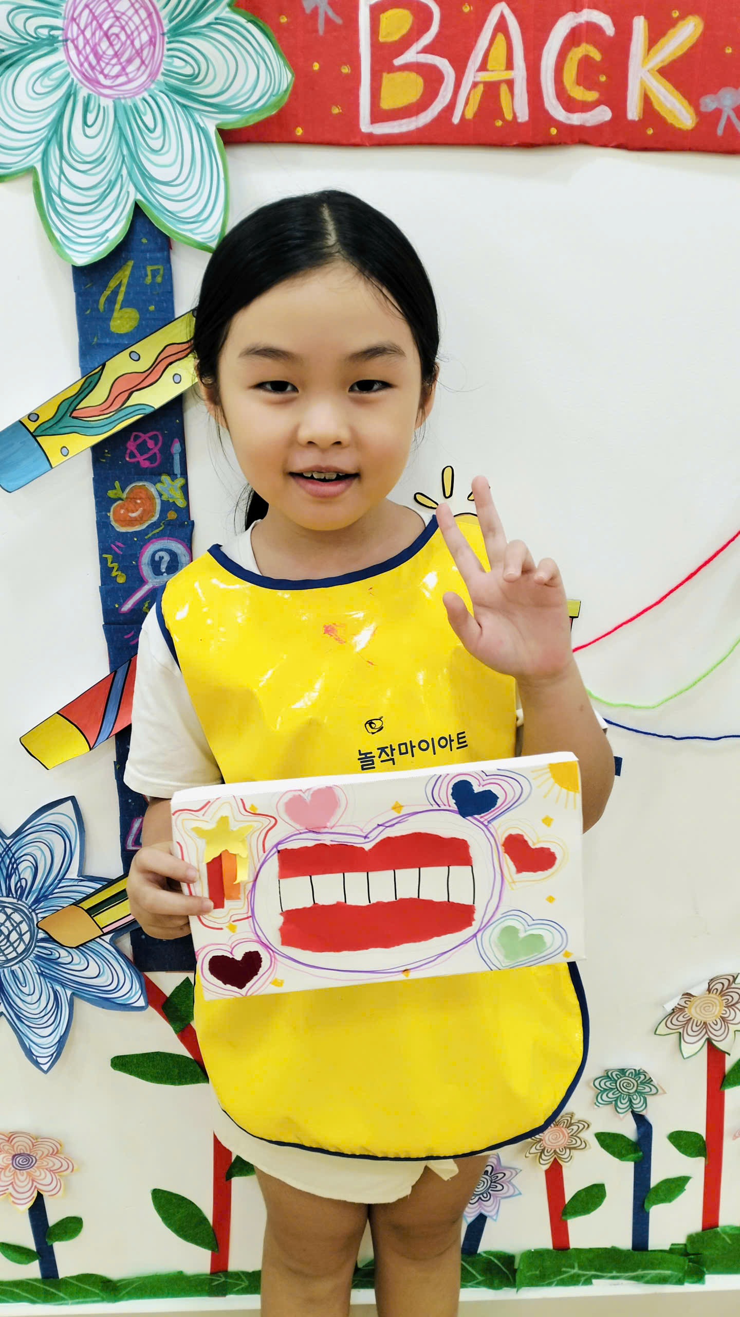 ? XÉ DÁn ĐƯỜng Cong – Tranh VẼ TỪ NhỮng MẢnh NhỎ ?