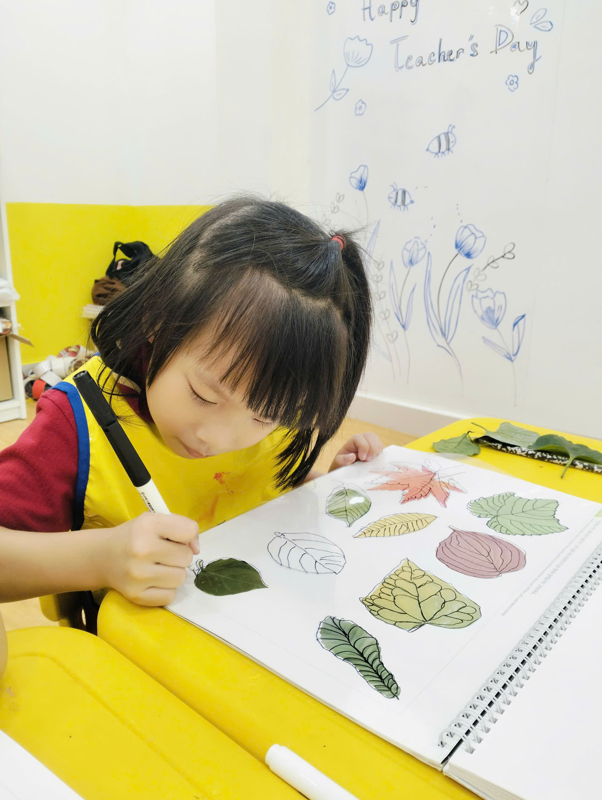 NhỮng ChiẾc LÁ Bay Trong Tranh 🍃