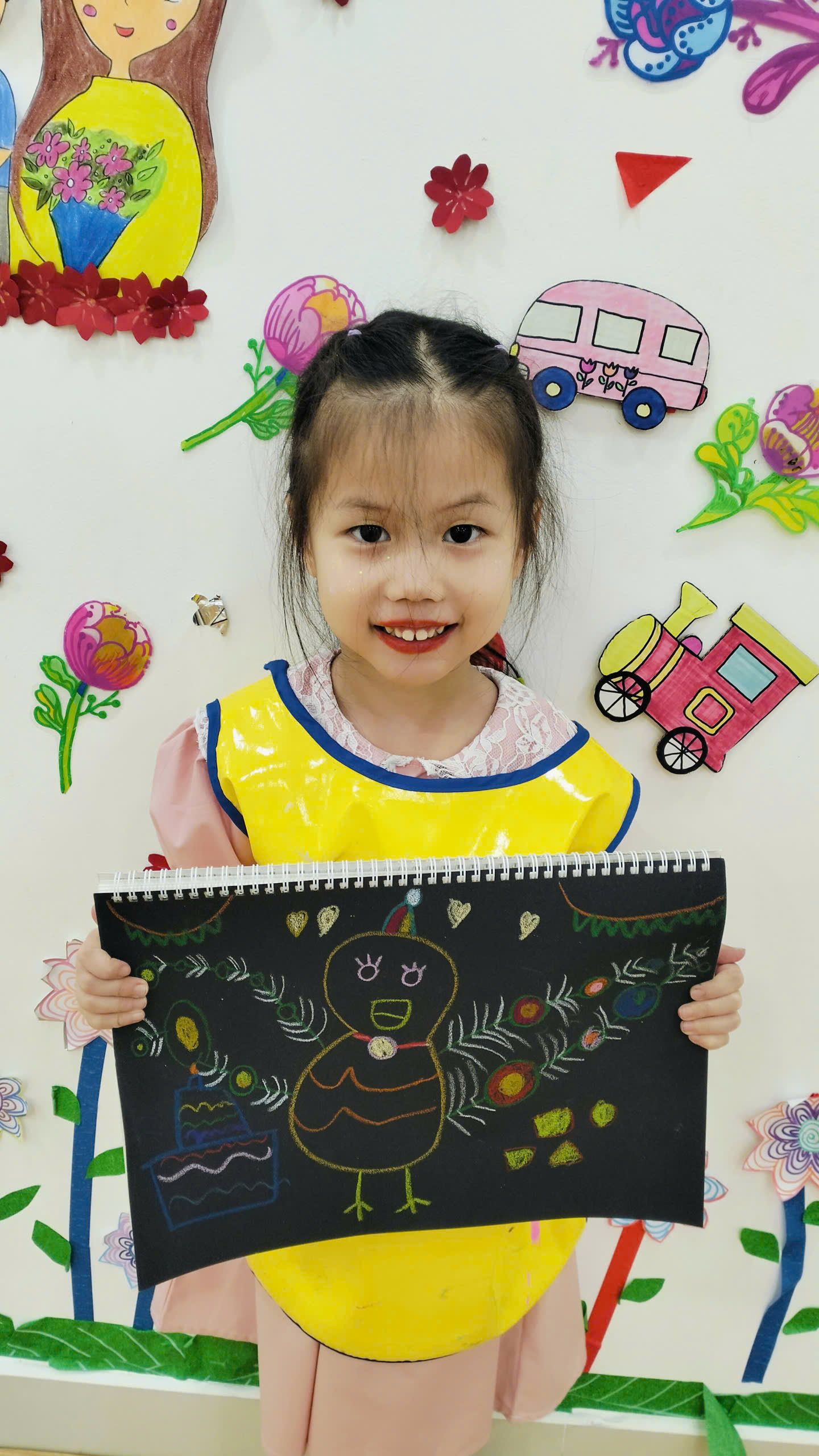 ĐuÔi CÔng VÀ NhỮng MẢng MÀu LẤp LÁnh 🦚