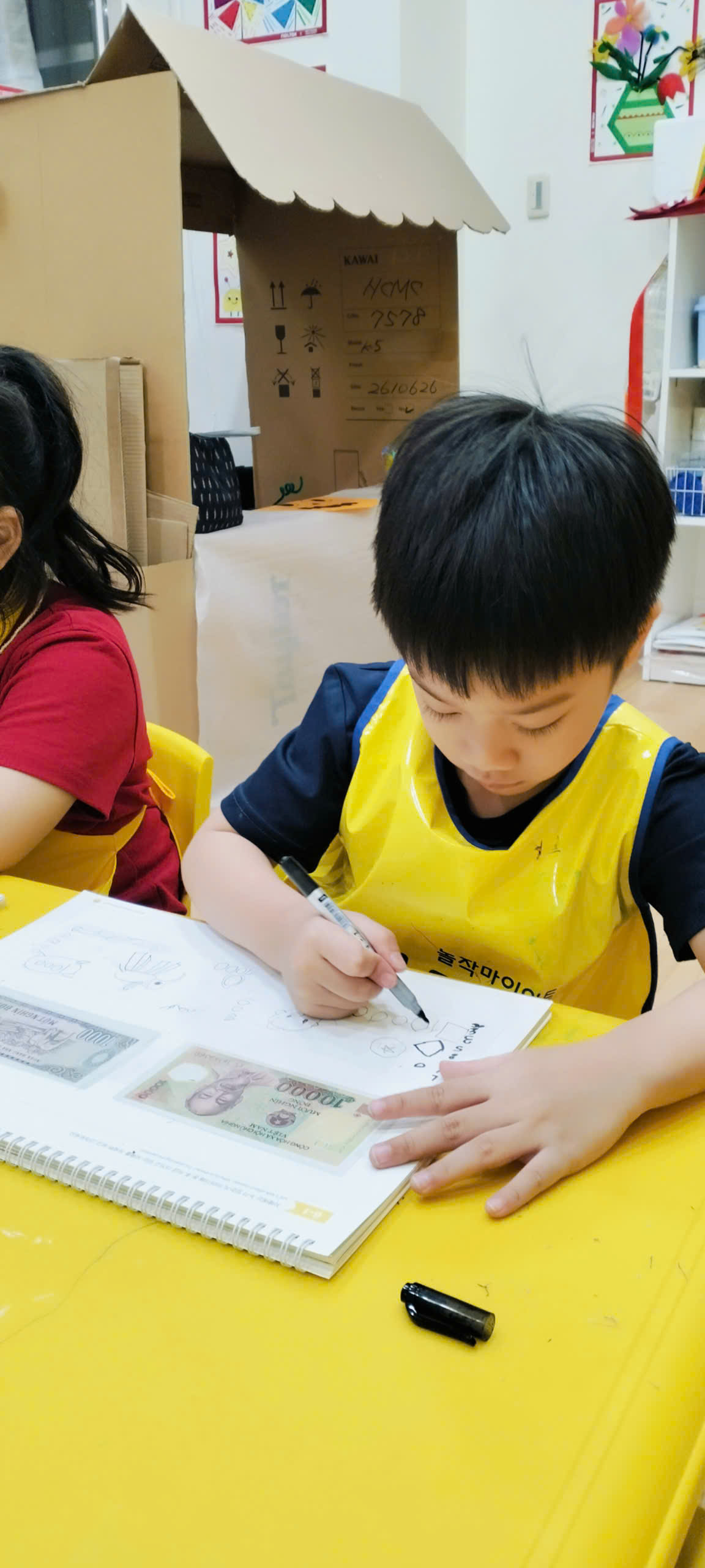 Từ Mệnh Giá đến đồng Xu: Khi Tiền Trở Thành Tác Phẩm Nghệ Thuật