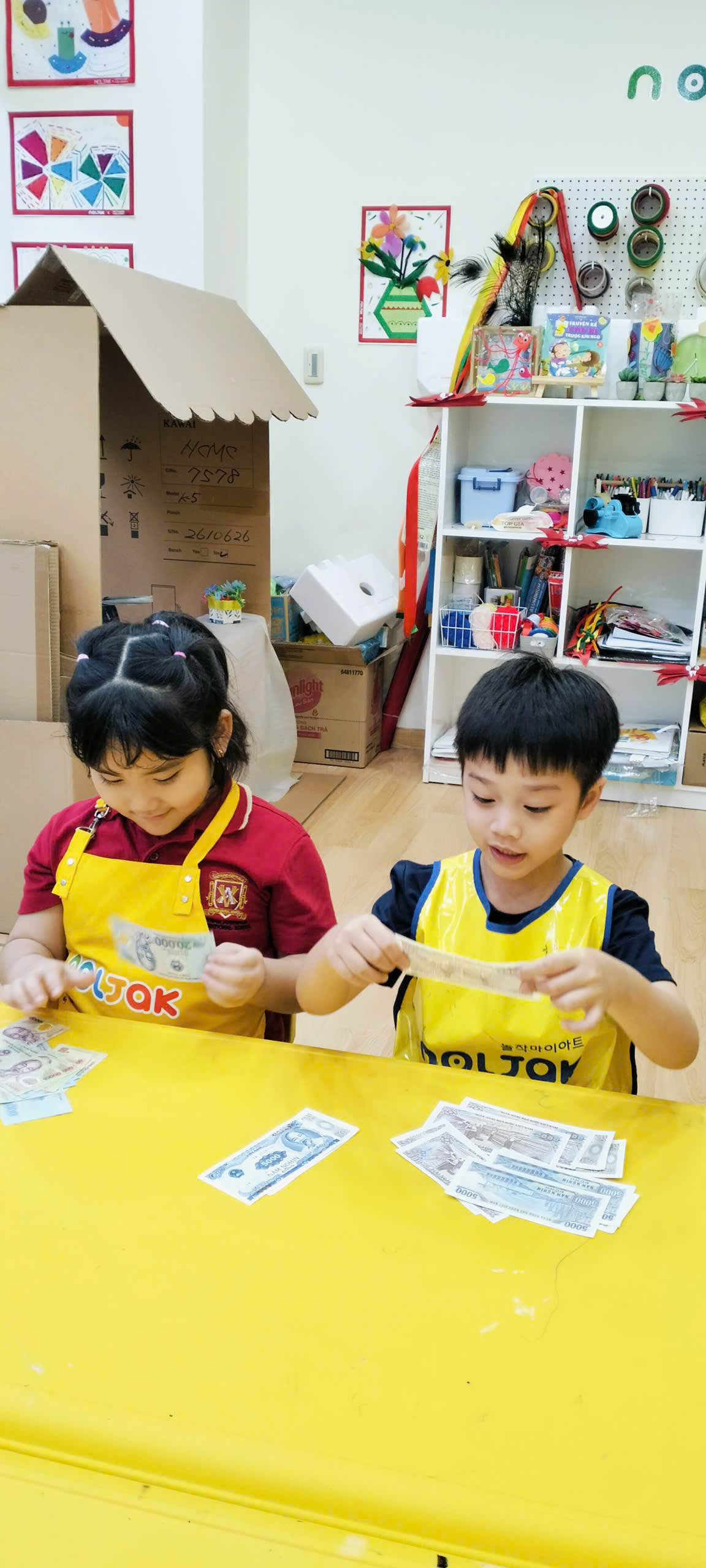 Từ Mệnh Giá đến đồng Xu: Khi Tiền Trở Thành Tác Phẩm Nghệ Thuật