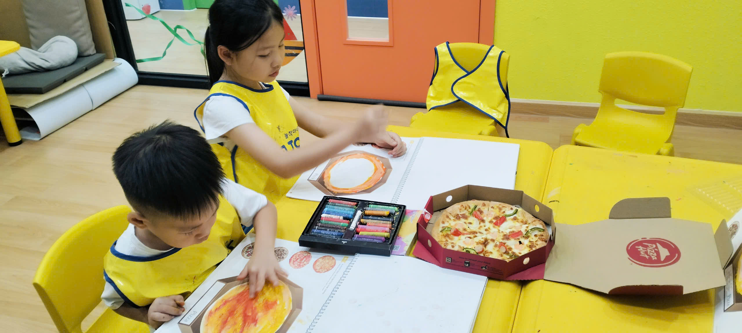 🎂 BỮa TiỆc Sinh NhẬt SẮc MÀu & KhÁm PhÁ BÁnh Pizza 🍕