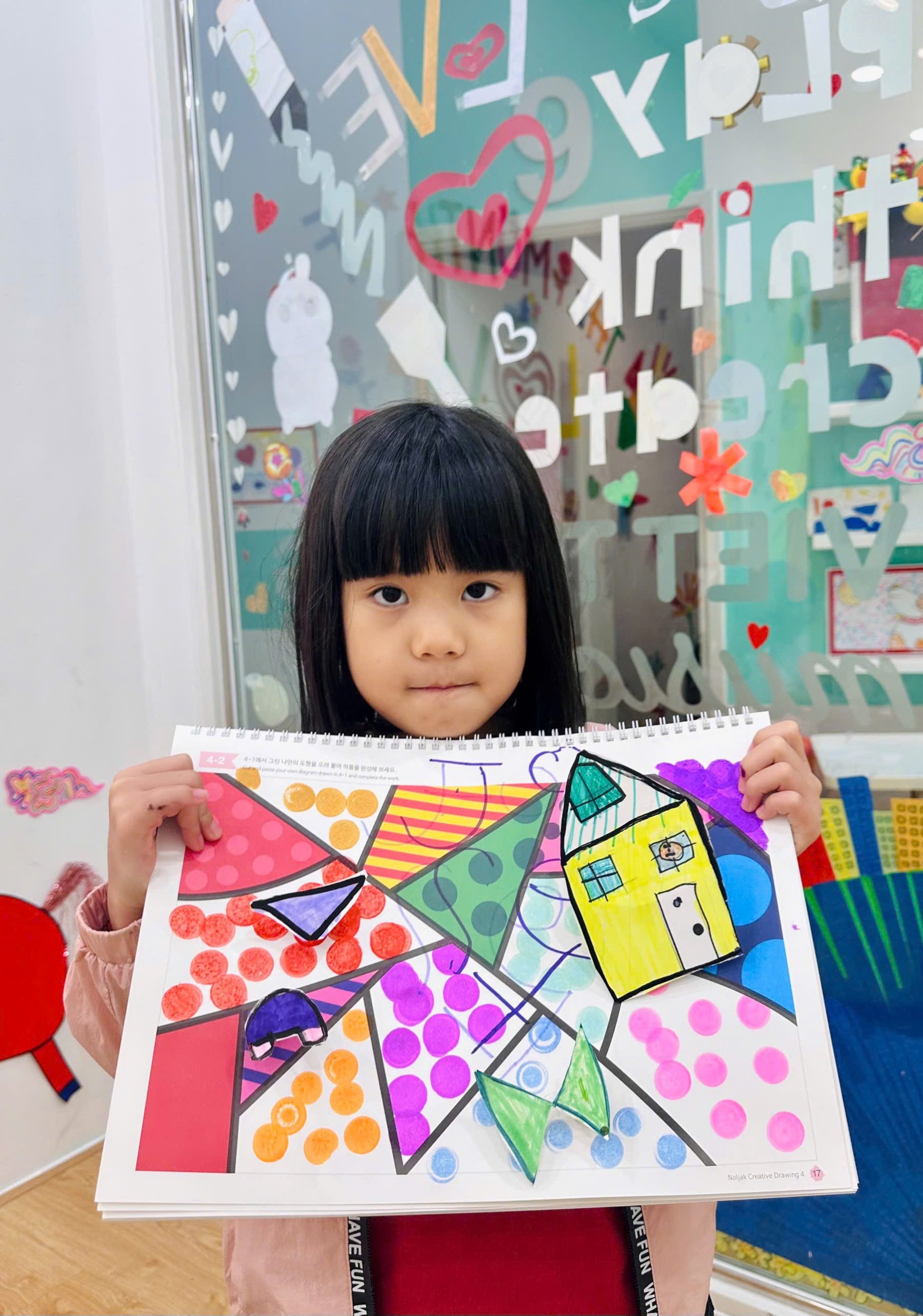 Bùng Nổ Màu Sắc Cùng Phong Cách Pop Art