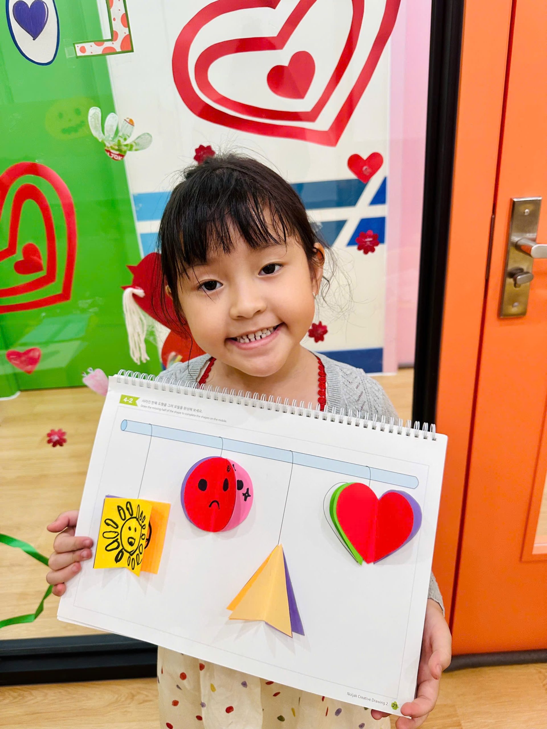 Từ Hình Cơ Bản đến Tranh 3d – Khi Trang Giấy Trở Nên Sống động