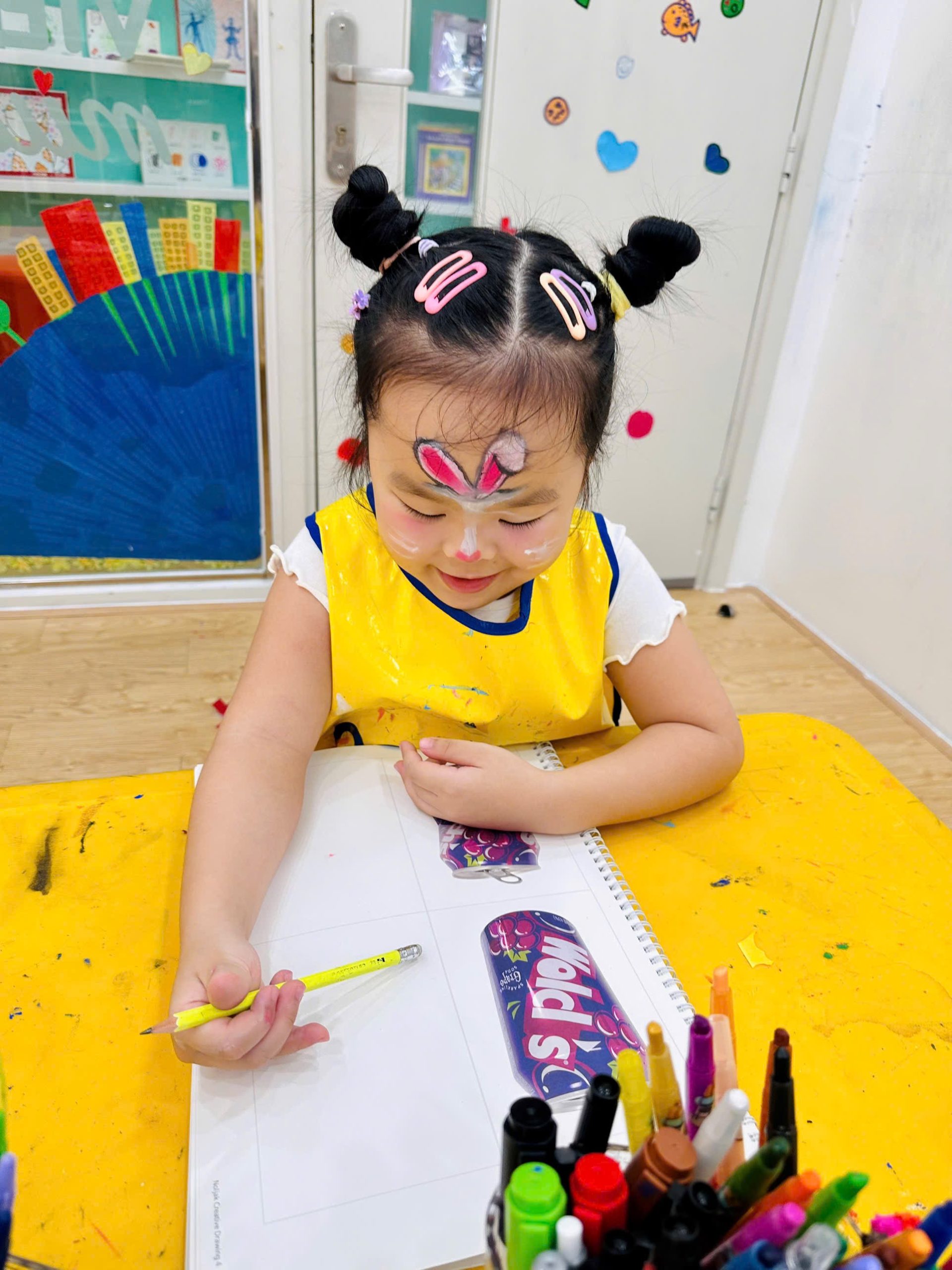 Thiết Kế Lon Nước Ngọt Của Riêng Mình – Học Vẽ Mà Vui Như Mở Tiệc 🥤✨