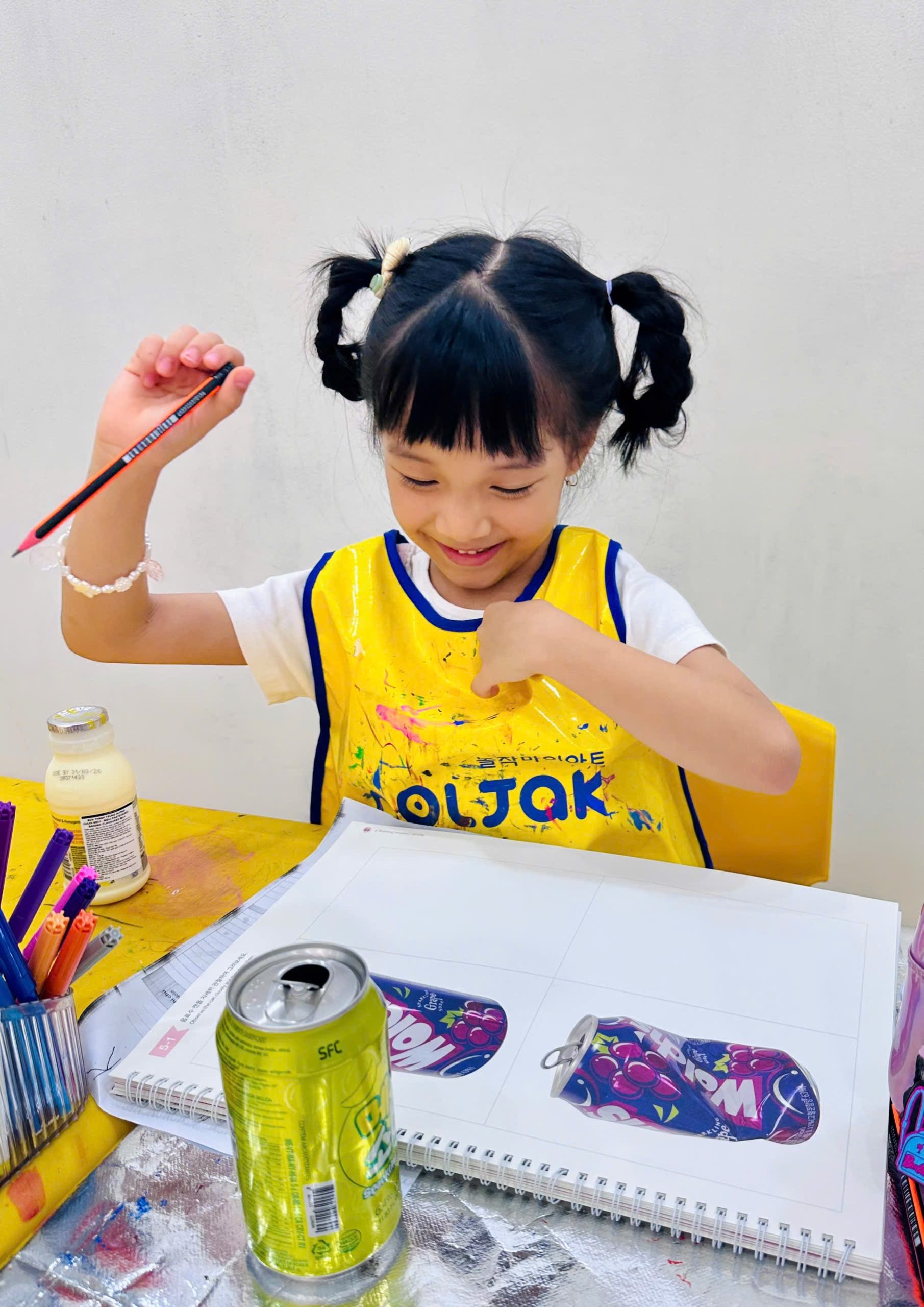 Thiết Kế Lon Nước Ngọt Của Riêng Mình – Học Vẽ Mà Vui Như Mở Tiệc 🥤✨