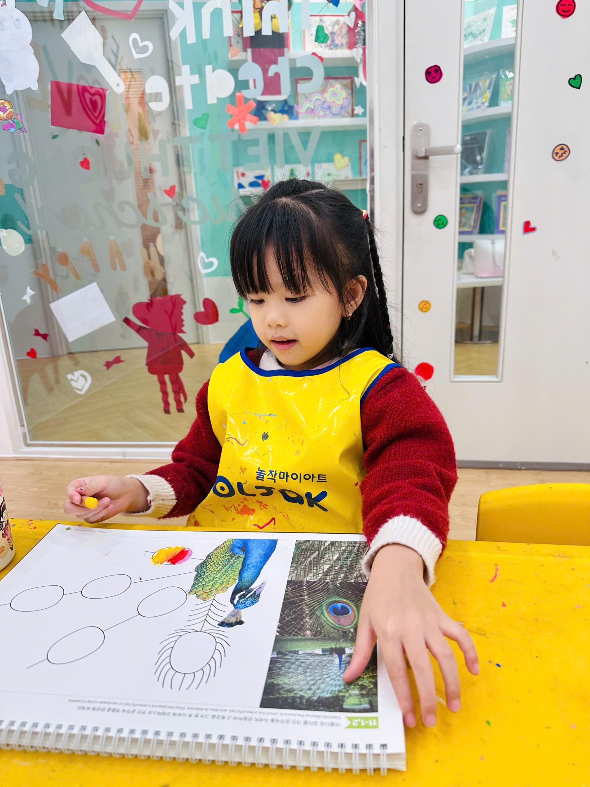 Vẻ đẹp Của Chú Công Qua Góc Nhìn Của Các Con 🦚✨