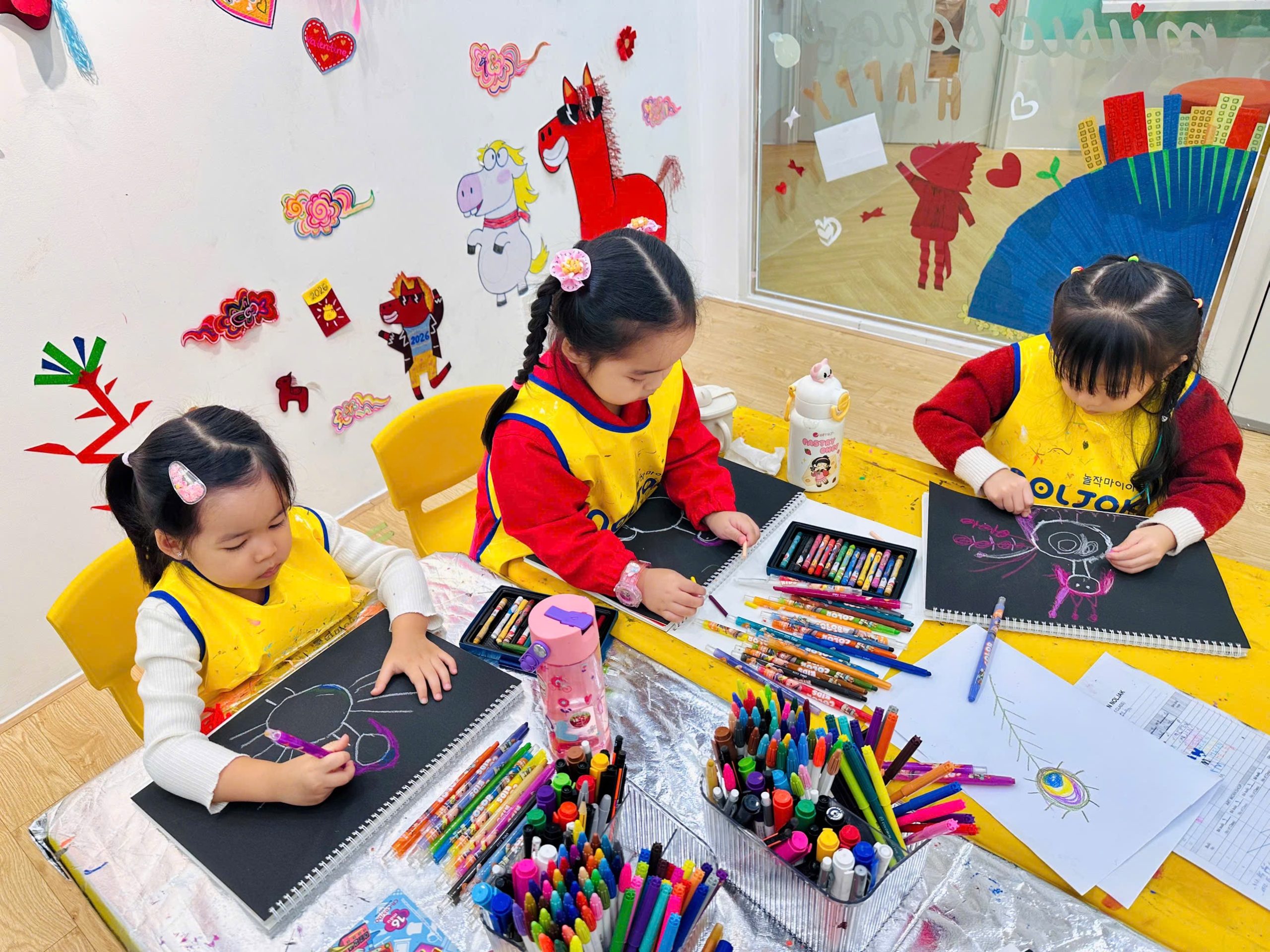 Vẻ đẹp Của Chú Công Qua Góc Nhìn Của Các Con 🦚✨