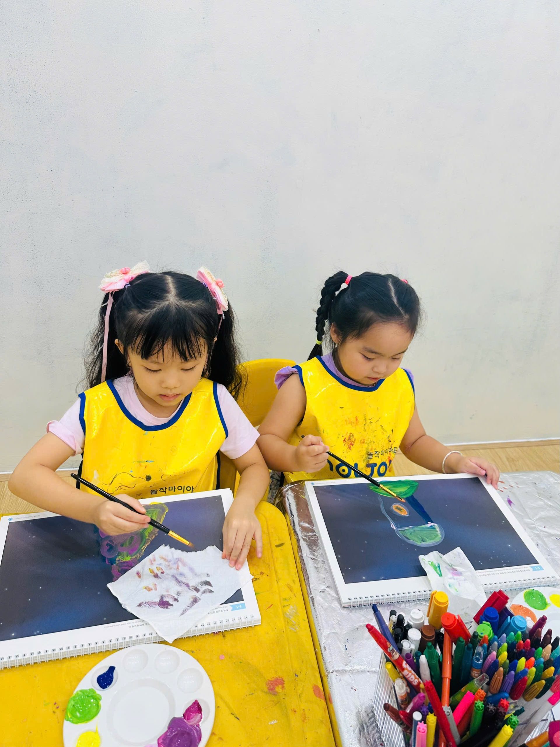 Làm Quen Với Cọ Vẽ