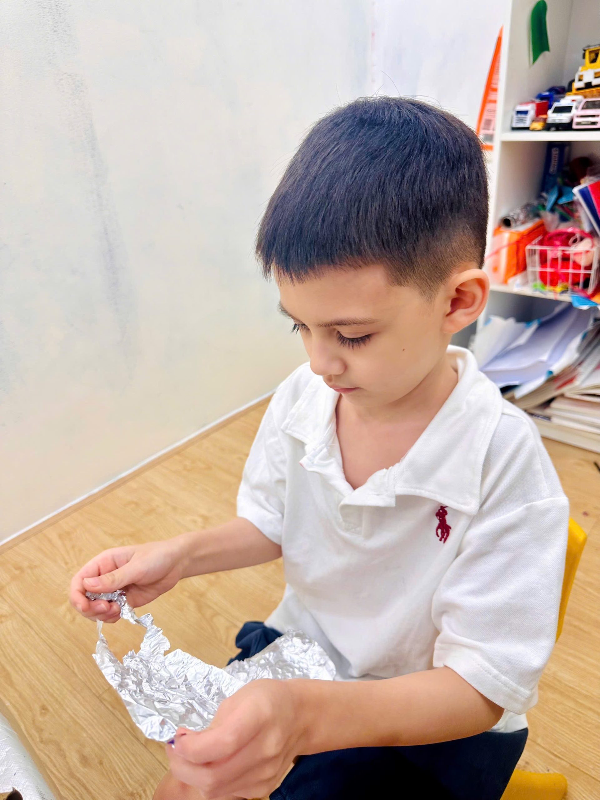 Từ ống Giấy đến Thế Giới Tưởng Tượng