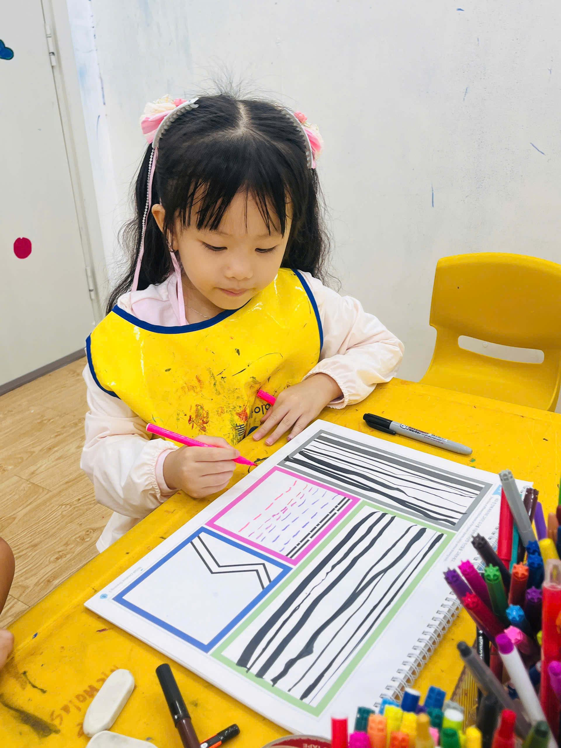 Nét Vẽ Biết “nói”: Khi Bé Khám Phá Ngôn Ngữ Của đường Nét