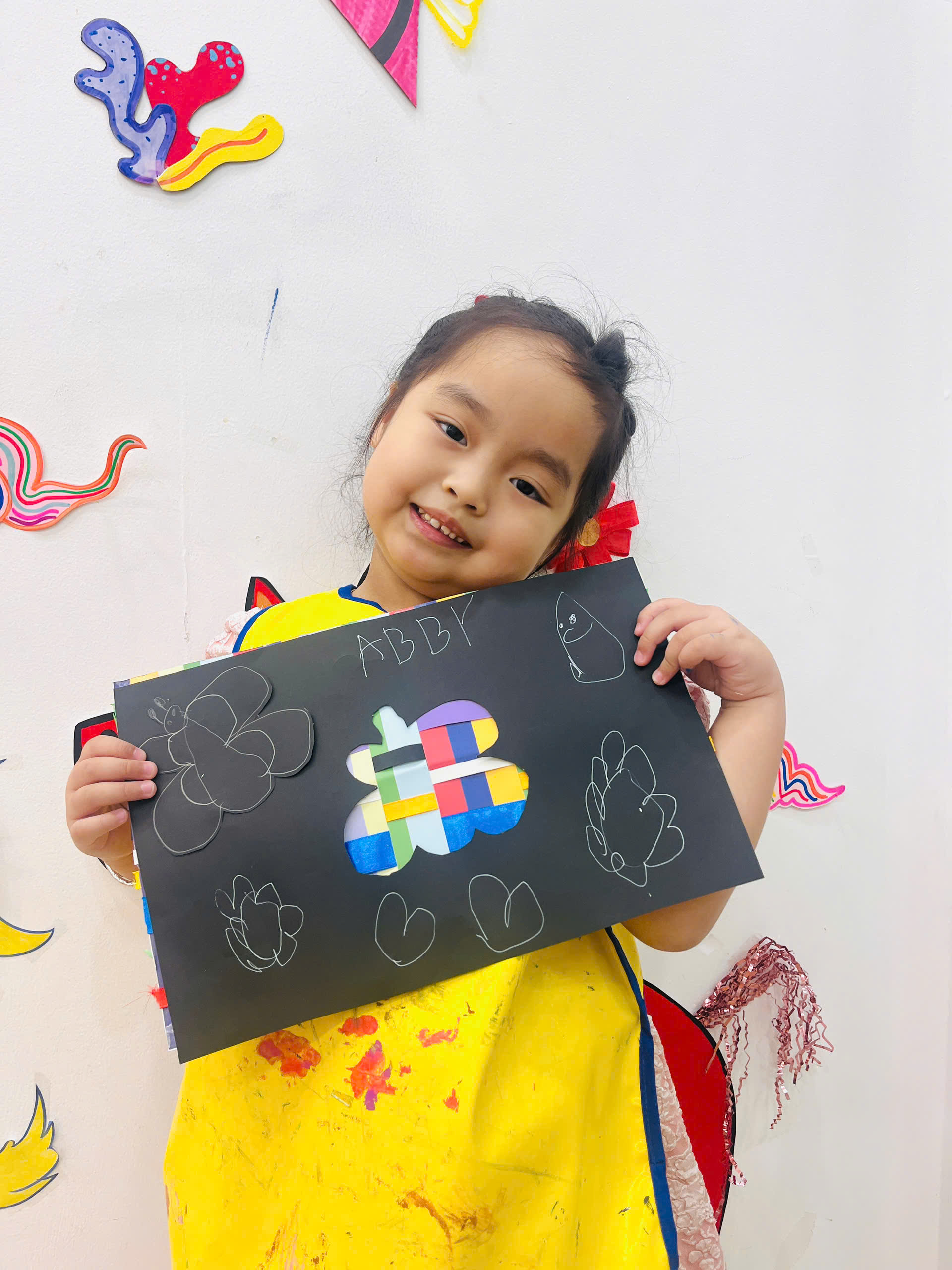 Nghệ Thuật đa Giác Quan: Khi Trẻ Học Bằng Mắt, Tay Và Chuyển động