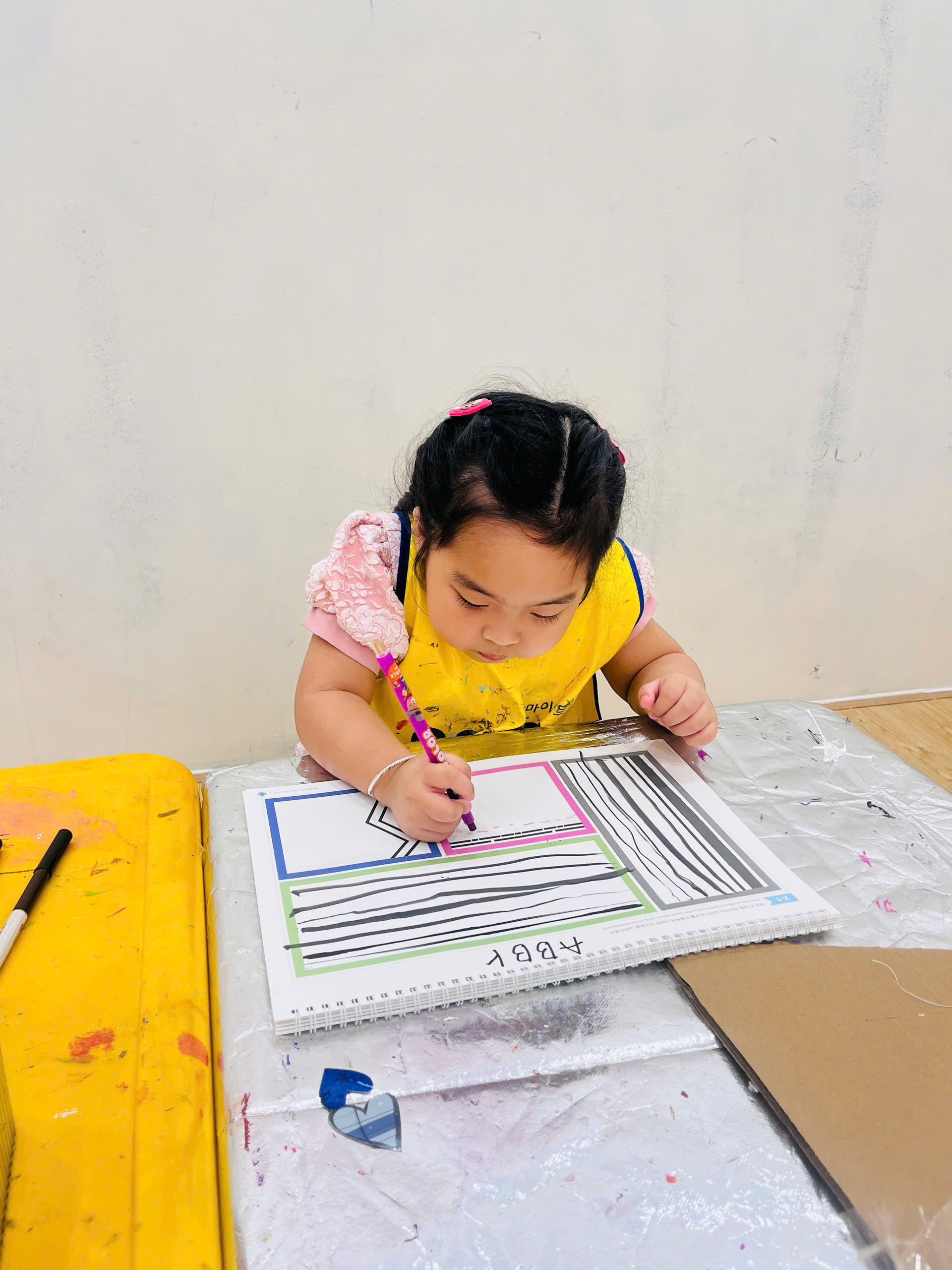 Nét Vẽ Biết “nói”: Khi Bé Khám Phá Ngôn Ngữ Của đường Nét