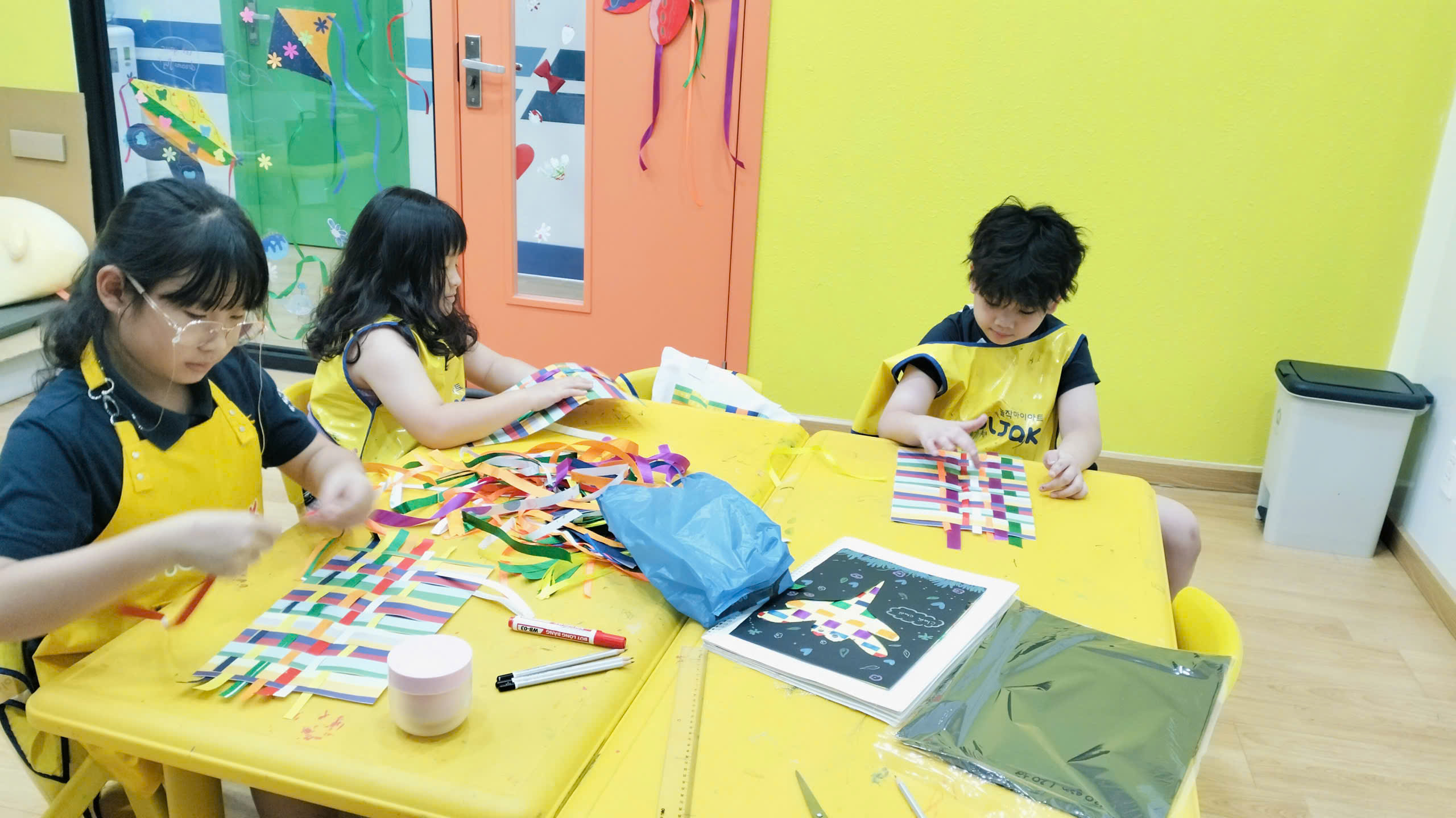 🧶 Đan GiẤy SẮc MÀu – SÁng TẠo KhÔng GiỚi HẠn