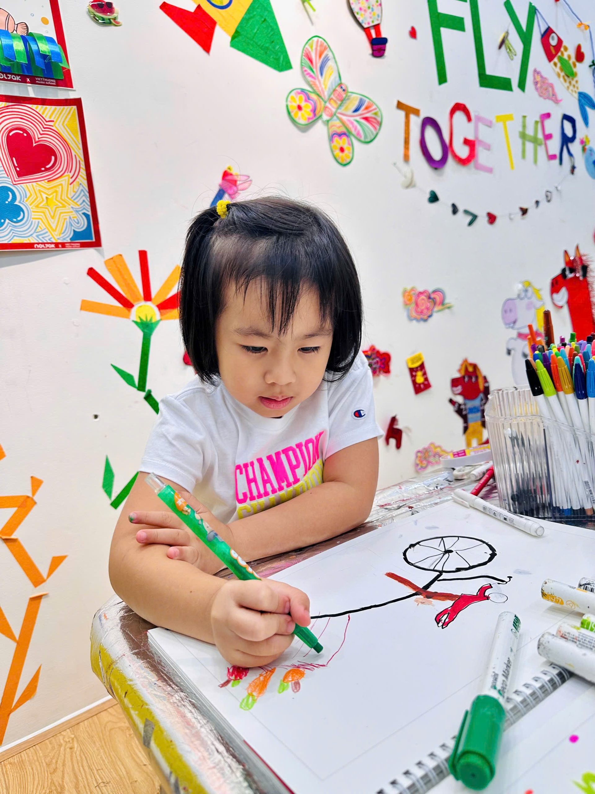 Khám Phá Thế Giới Phương Tiện Qua Những Nét Vẽ Sáng Tạo