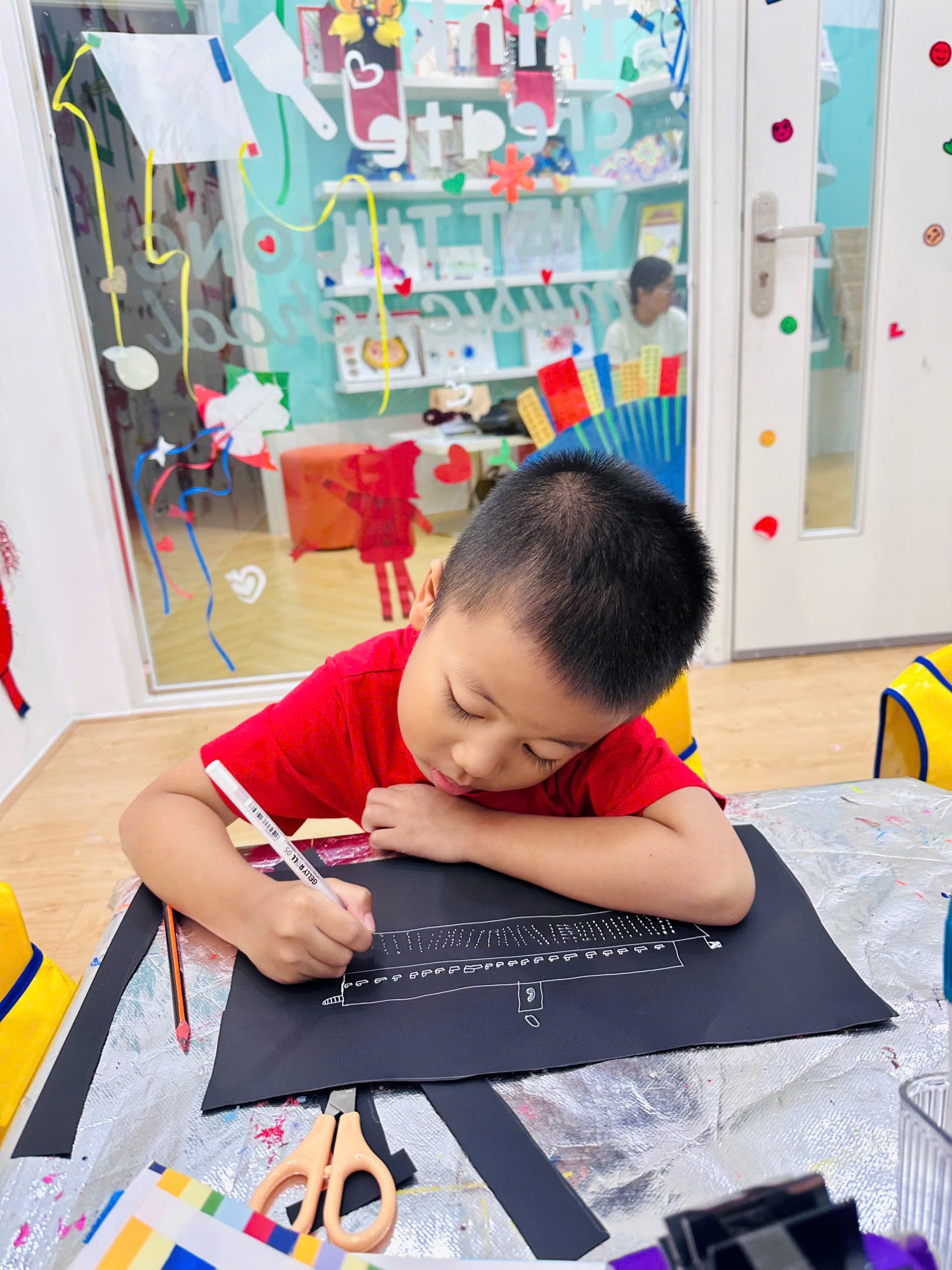 Chuyến Tàu Sắc Màu Của Nhà Sáng Tạo Nhí