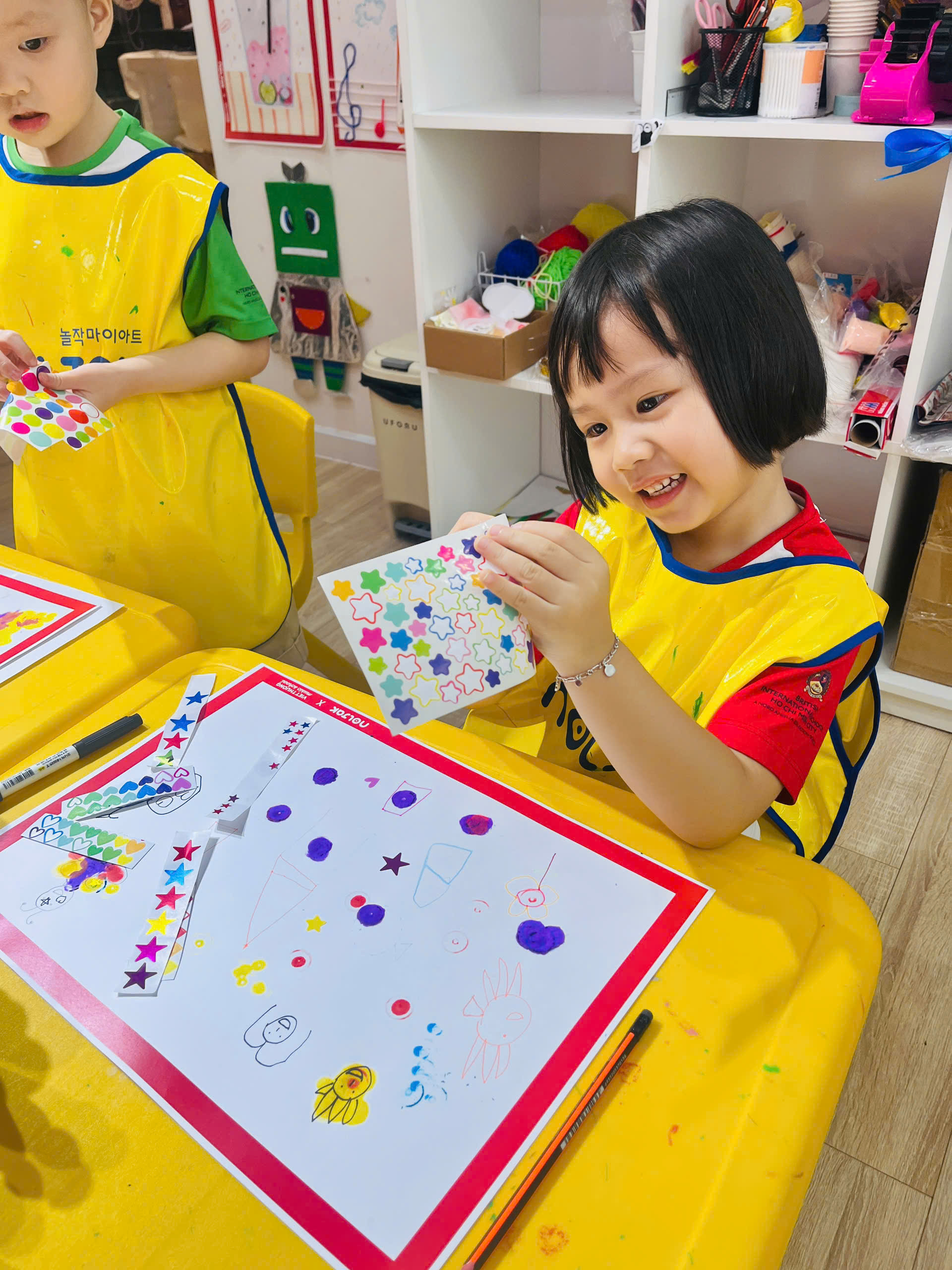 Khi NhỮng HÌnh KhỐi NhỎ MỞ Ra ThẾ GiỚi SÁng TẠo CỦa BÉ Minh An Trong BuỔi HỌc ThỬ