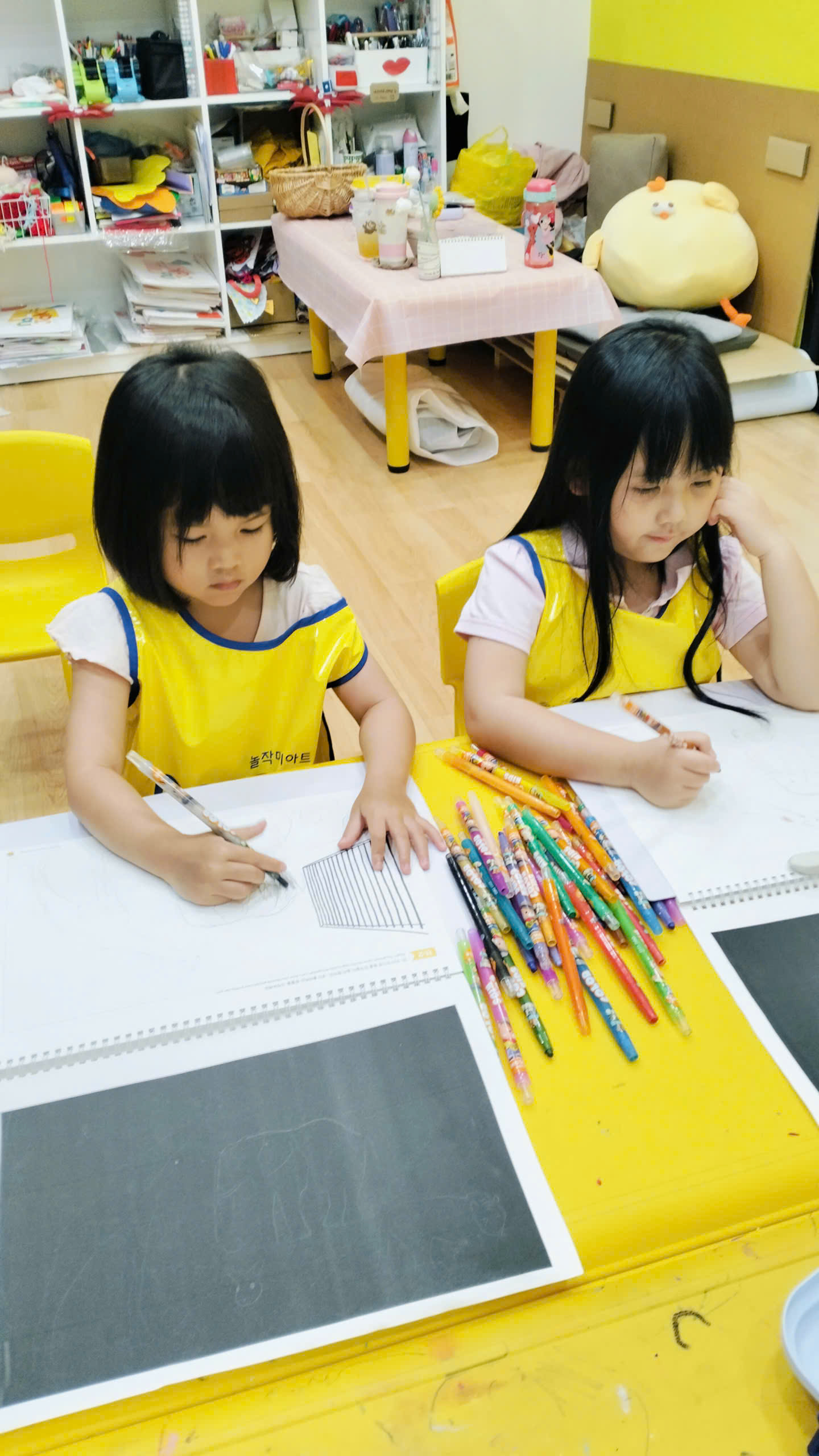 NhỮng BẠn ThÚ SẮc MÀu