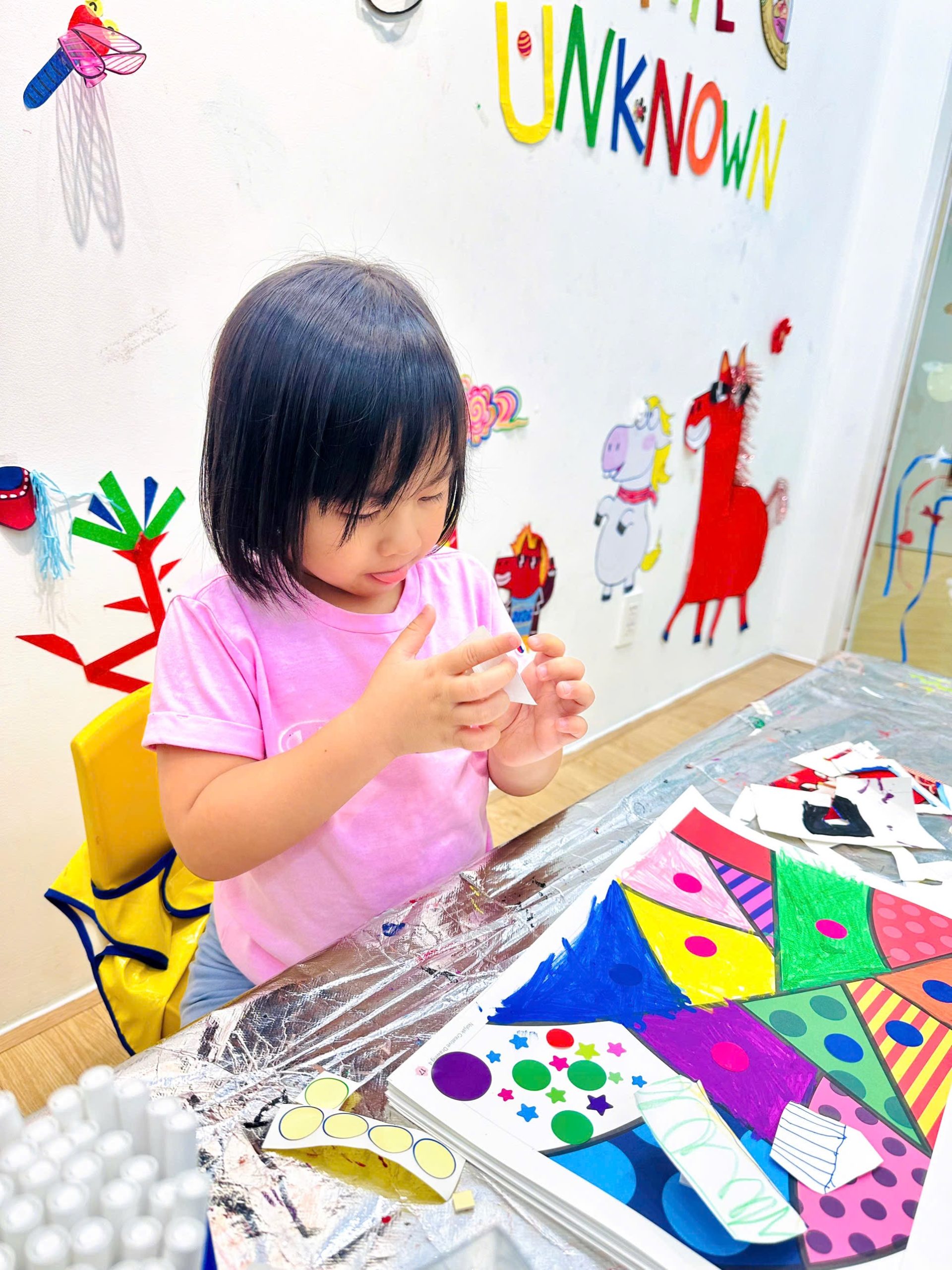 Sắc Màu Rực Rỡ Cùng Nghệ Thuật Pop Art