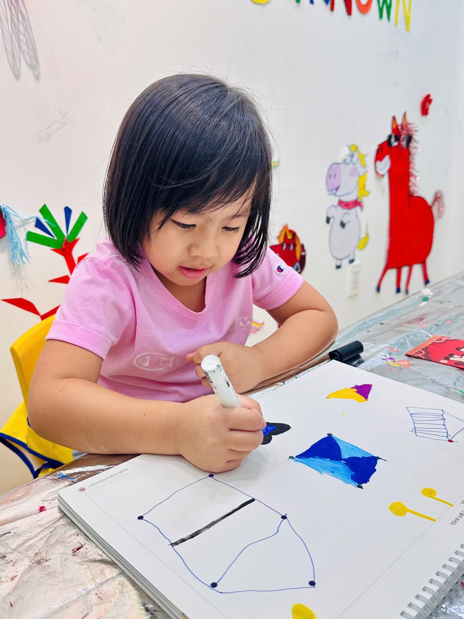 Sắc Màu Rực Rỡ Cùng Nghệ Thuật Pop Art