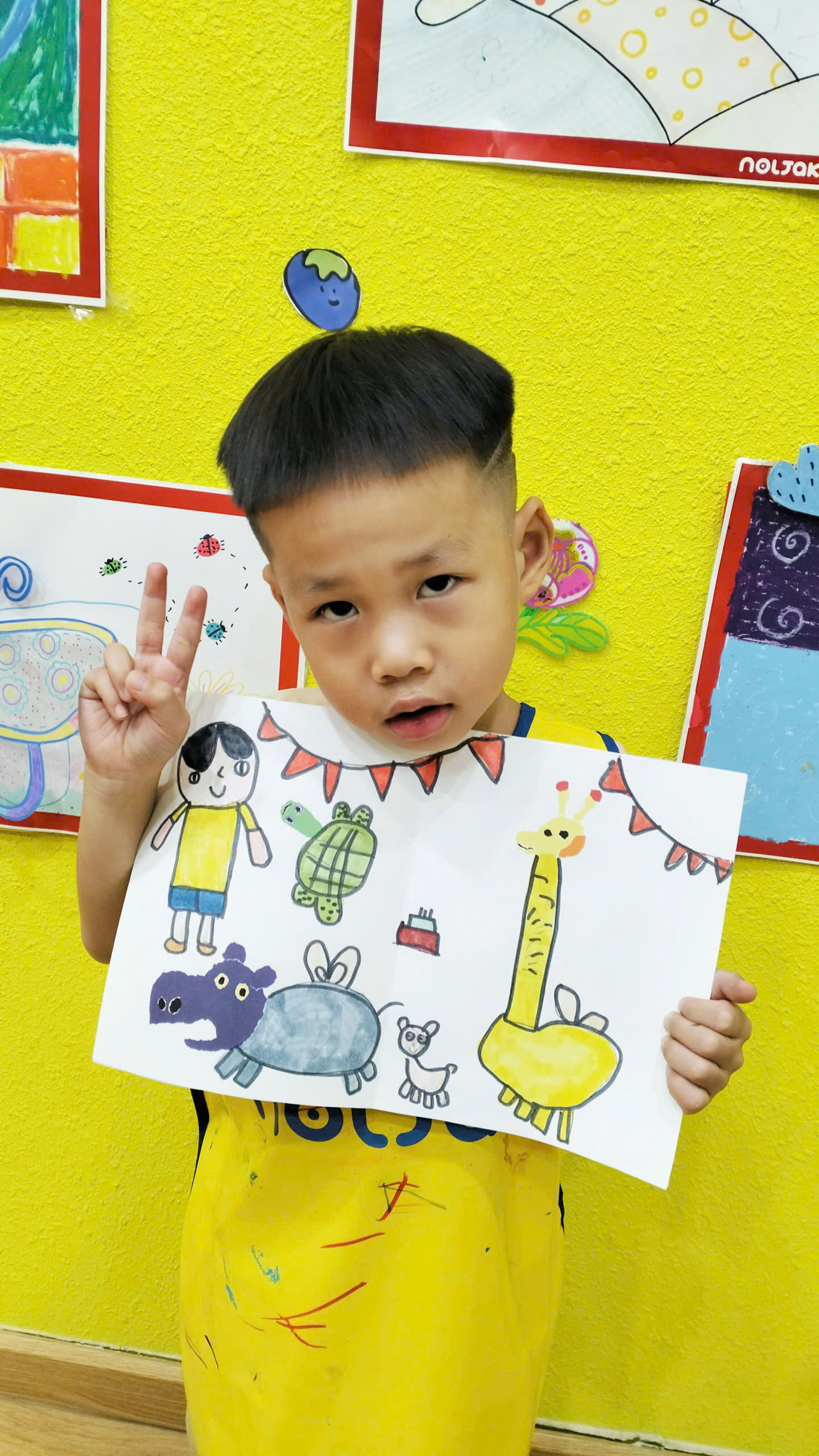 🎨 KHI BÉ TRỞ THÀNH HỌA SĨ TRUYỆN TRANH NHÍ