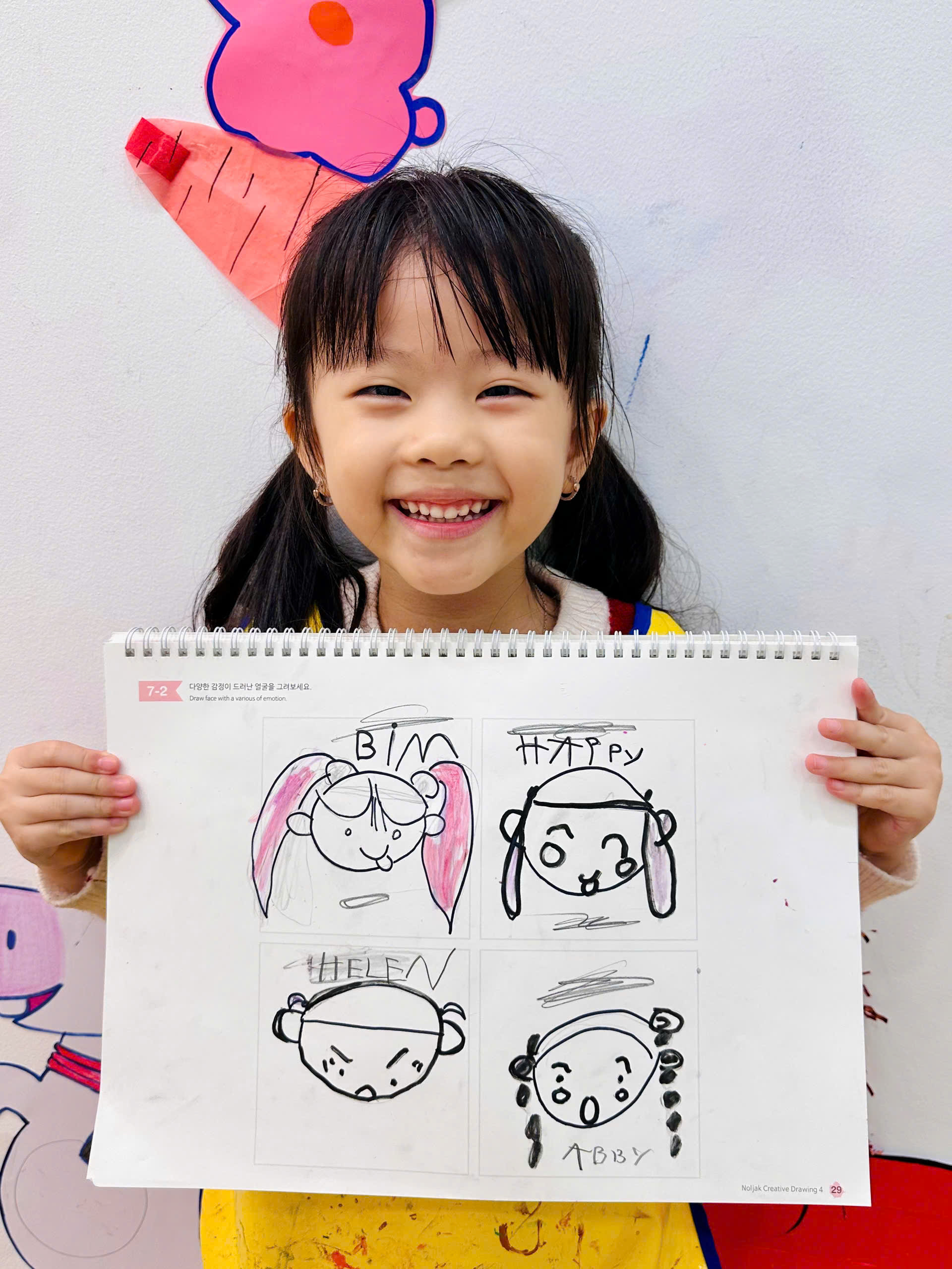 Happy – MỖi NhÂn VẬt LÀ MỘt CÂu ChuyỆn NhỎ