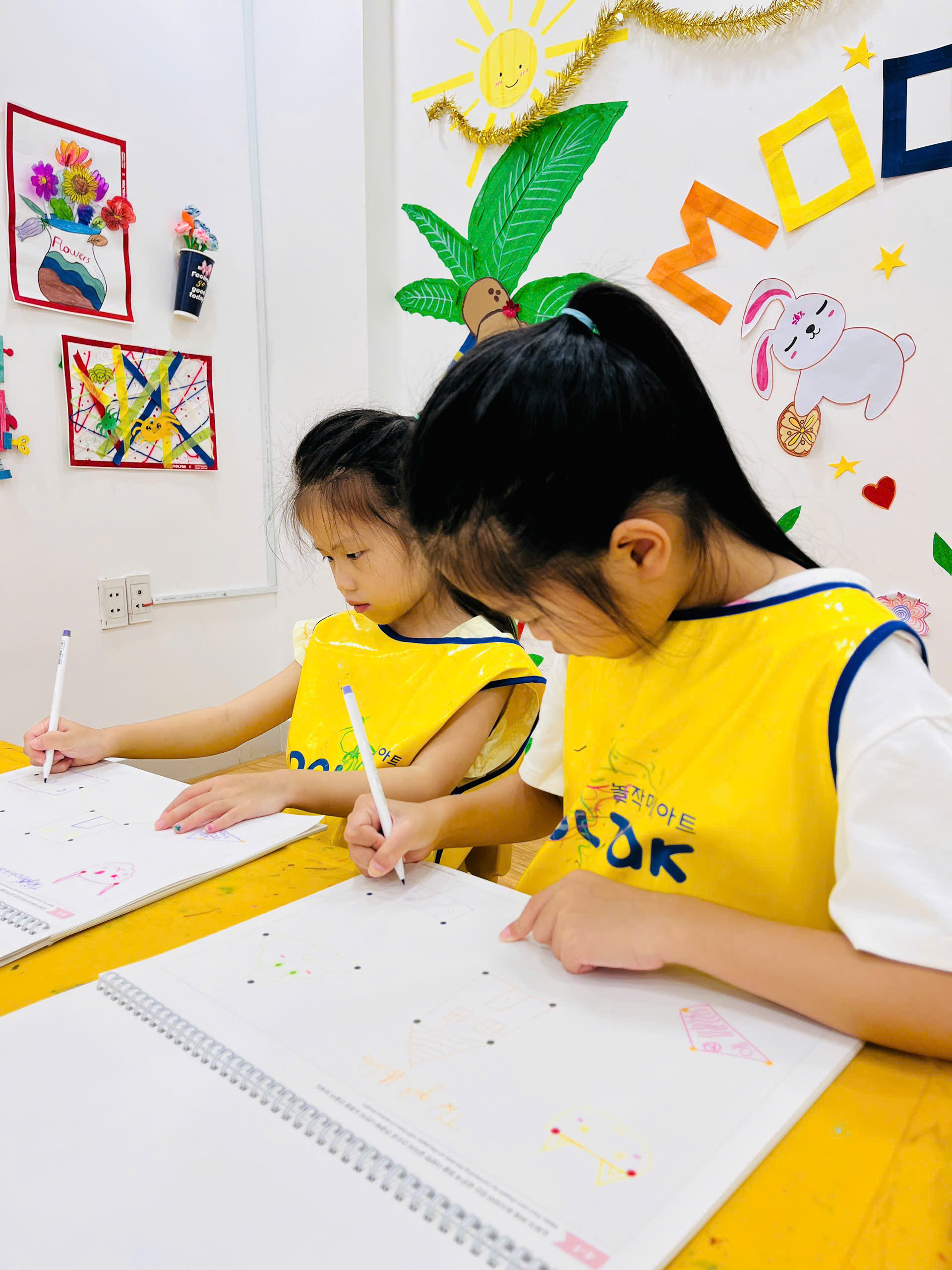 Minh PhƯƠng – ThỎa SỨc SÁng TẠo VỚi ĐiỂm, ĐƯỜng VÀ MÀu SẮc