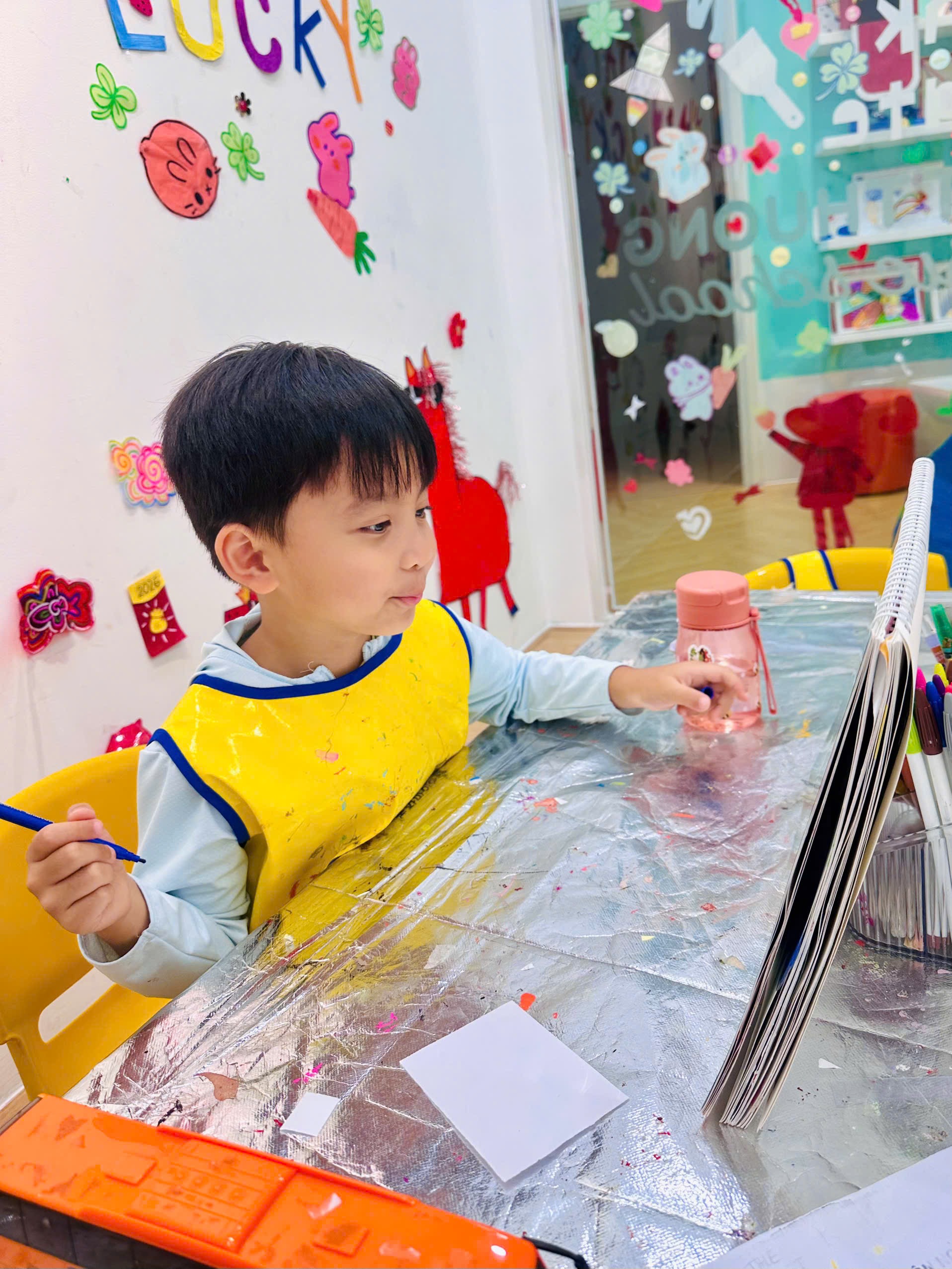 Khám Phá Chính Mình Qua Nghệ Thuật
