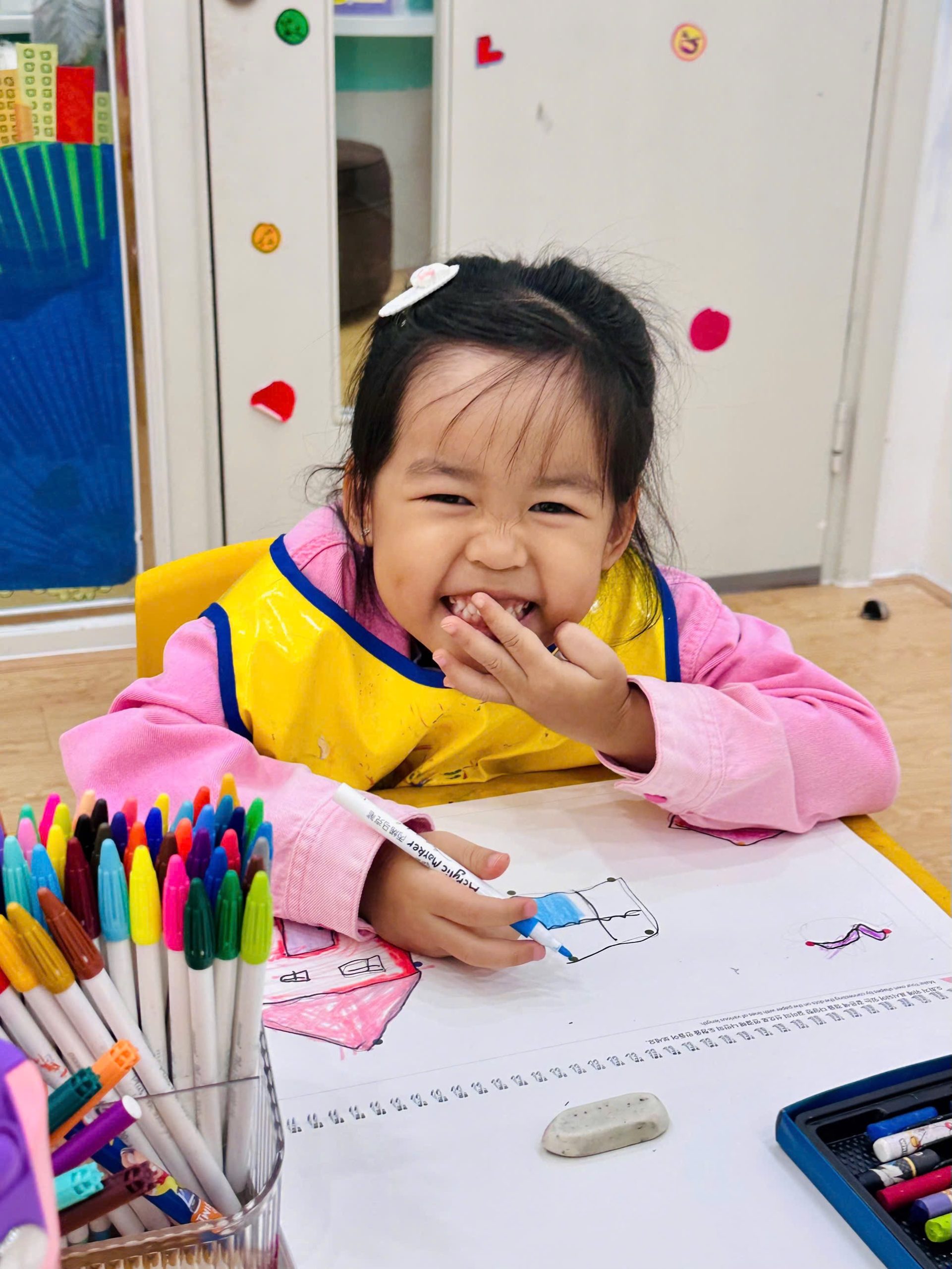 Khám Phá Màu Sắc Mạnh Mẽ Và Cá Tính