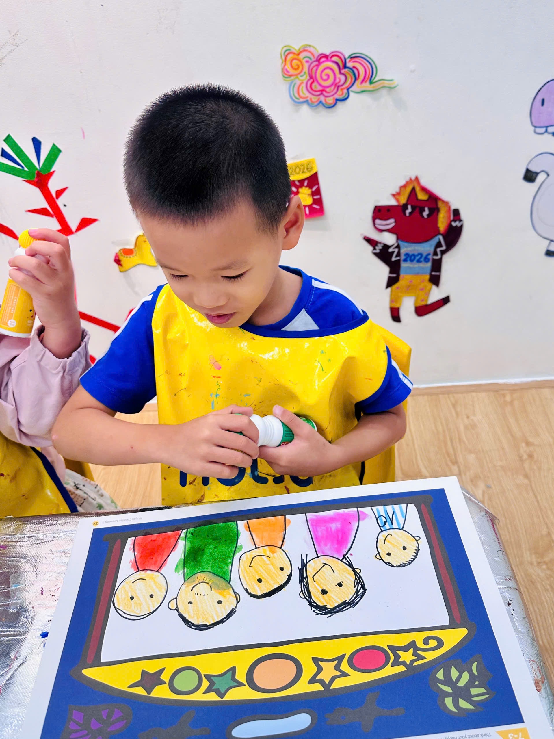 Kể Chuyện Yêu Thương Bằng Màu Sắc